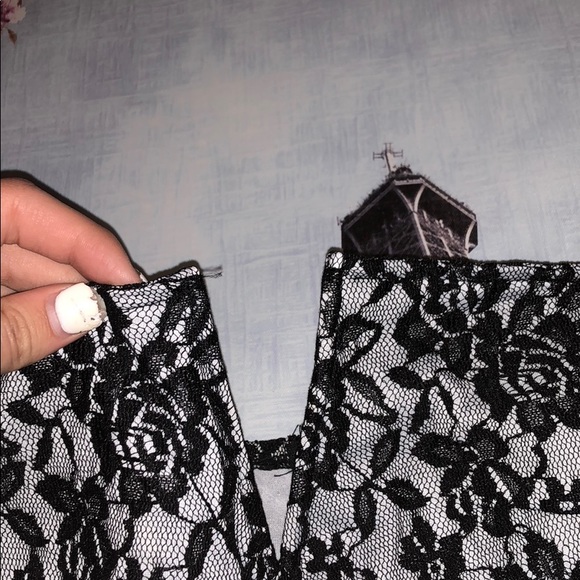 STRAPLESS DRESS! - Picture 2 of 5